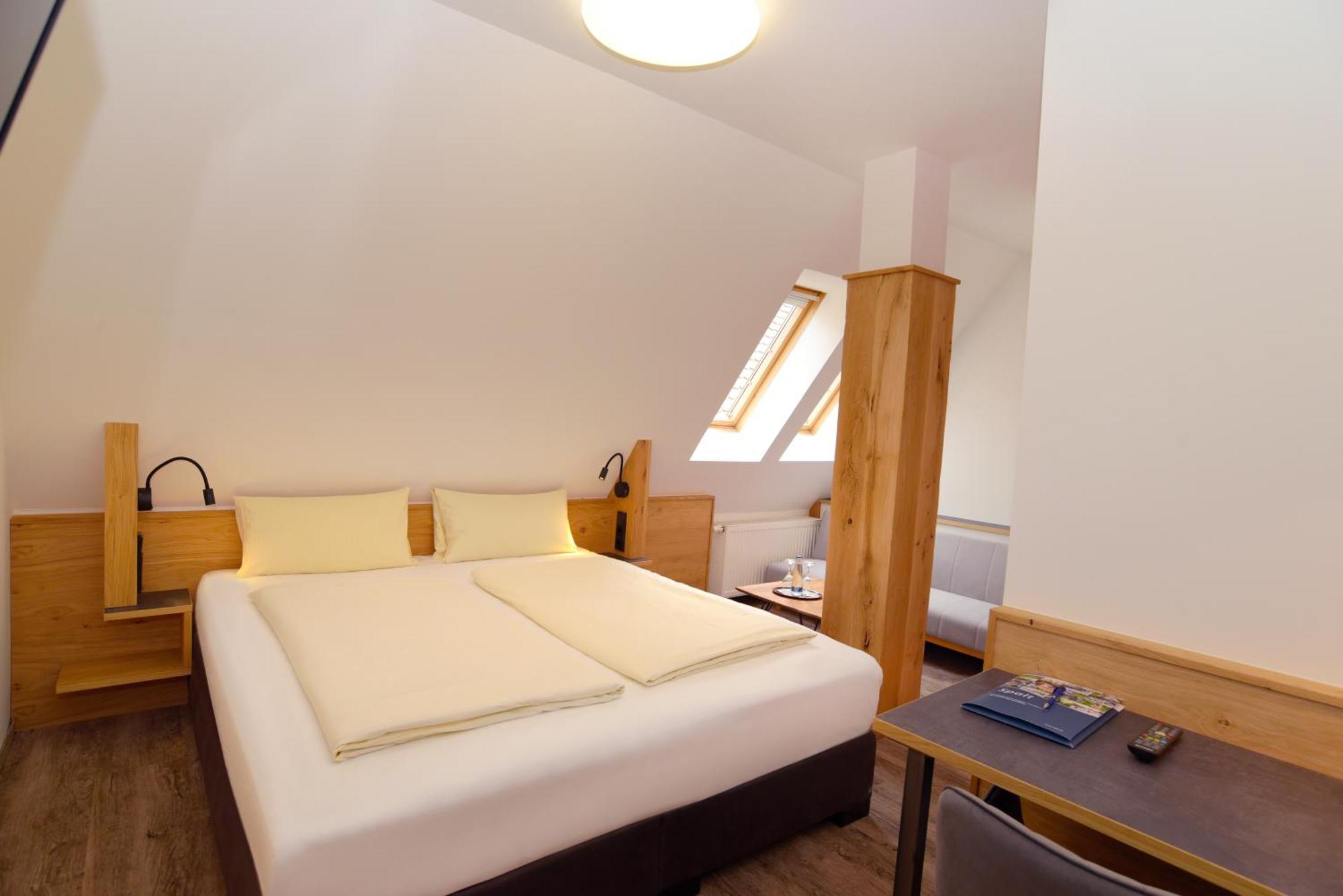 Hotel Gasthof Krone Spalt Eksteriør billede