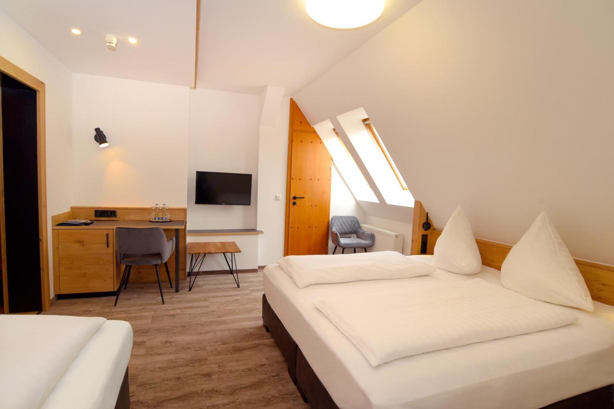 Hotel Gasthof Krone Spalt Eksteriør billede