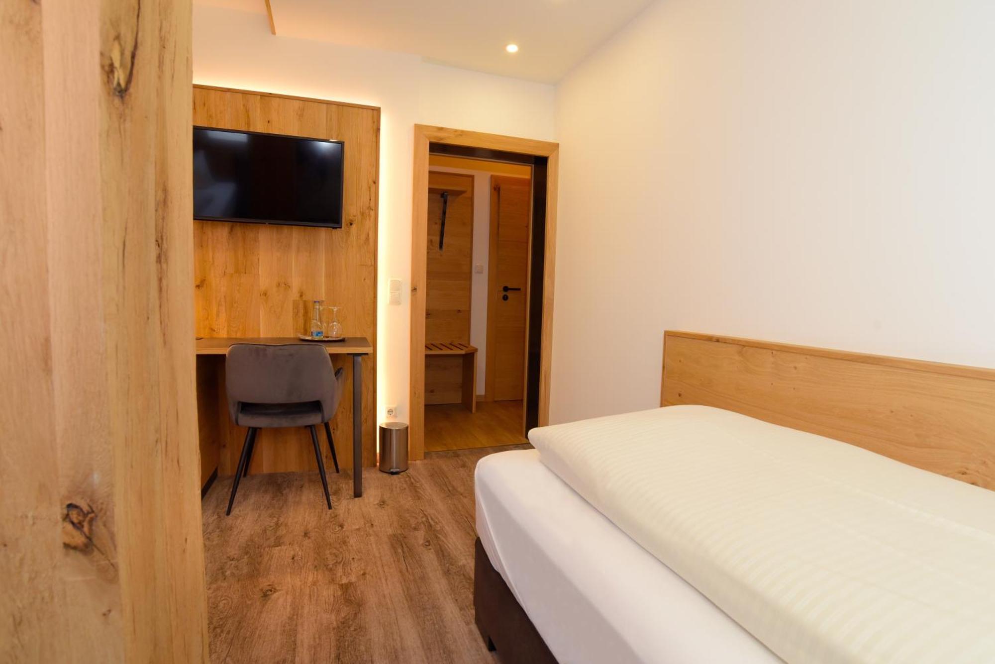 Hotel Gasthof Krone Spalt Eksteriør billede